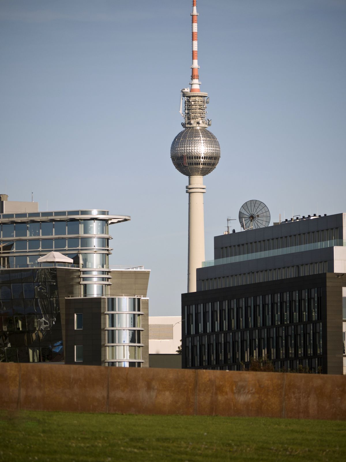 Berlin-Fernsehturm-Neubauten