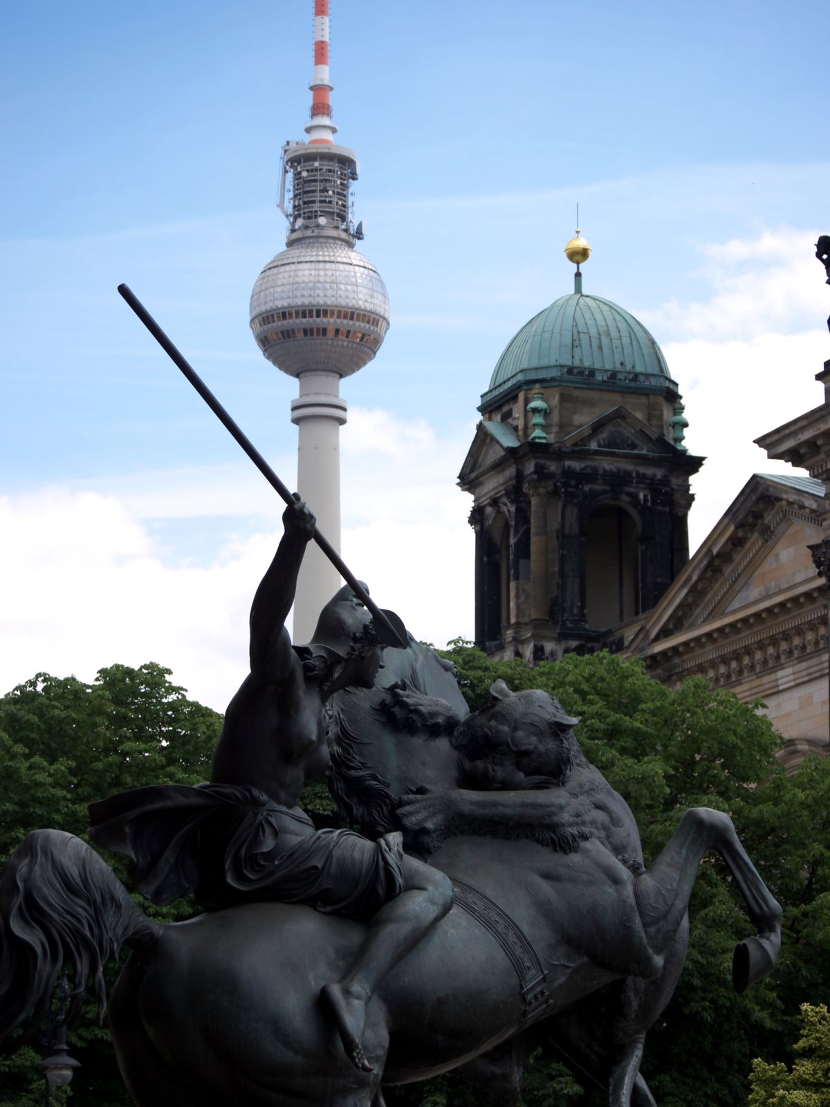 Berlin-Standbild-Fernsehturm-Dom