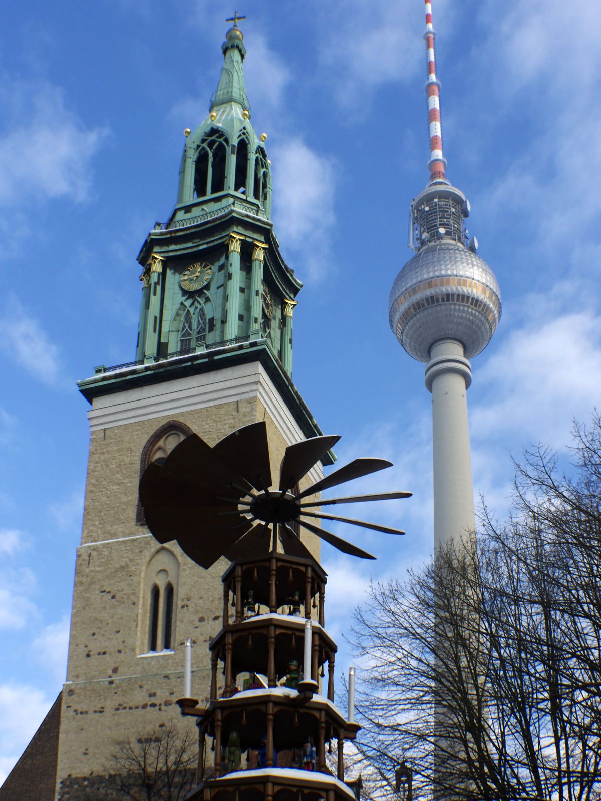 Marienkirche-Fernsehturm-Pyramide