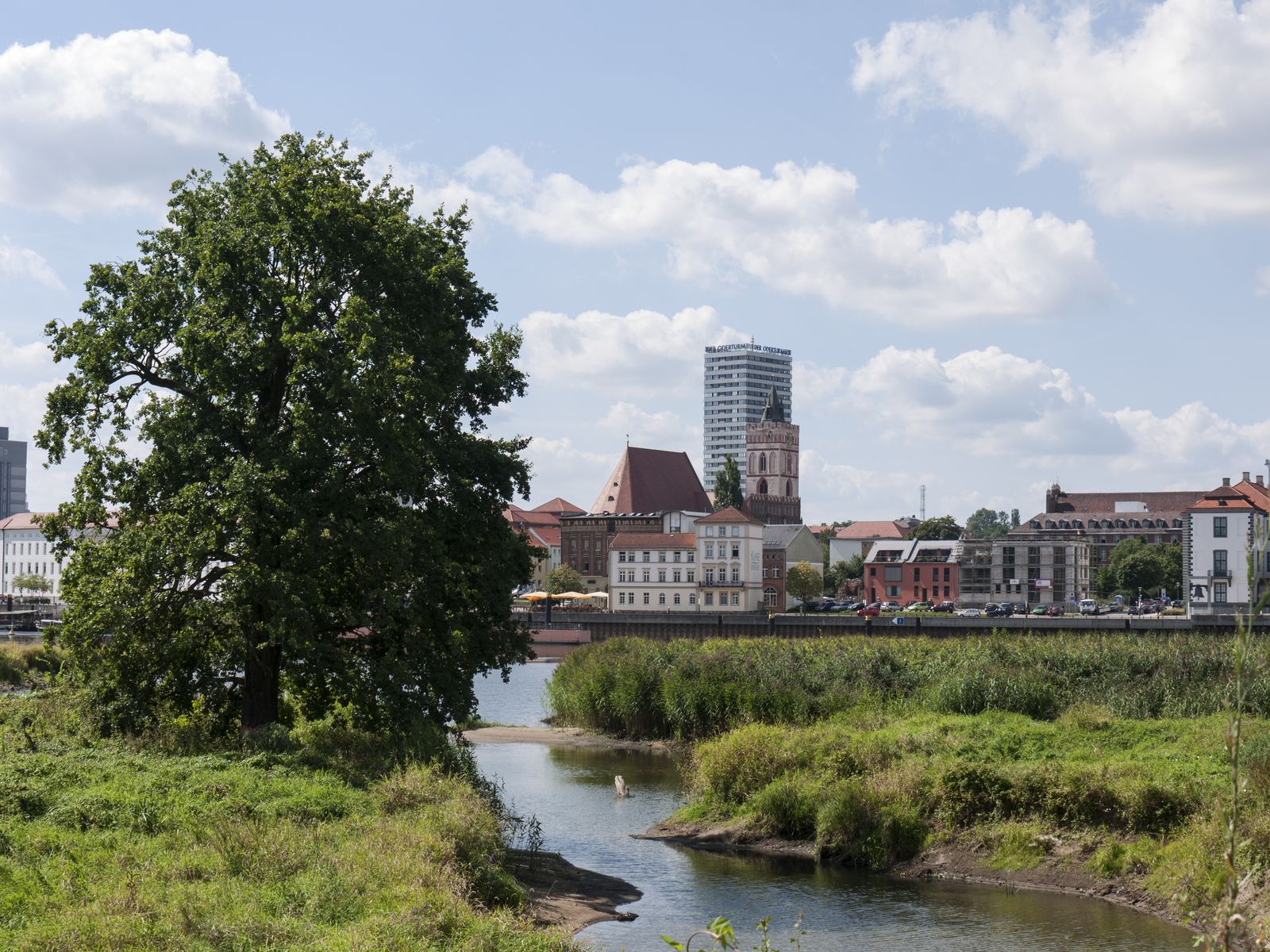 Frankfurt-Landschaft-Stadtblick