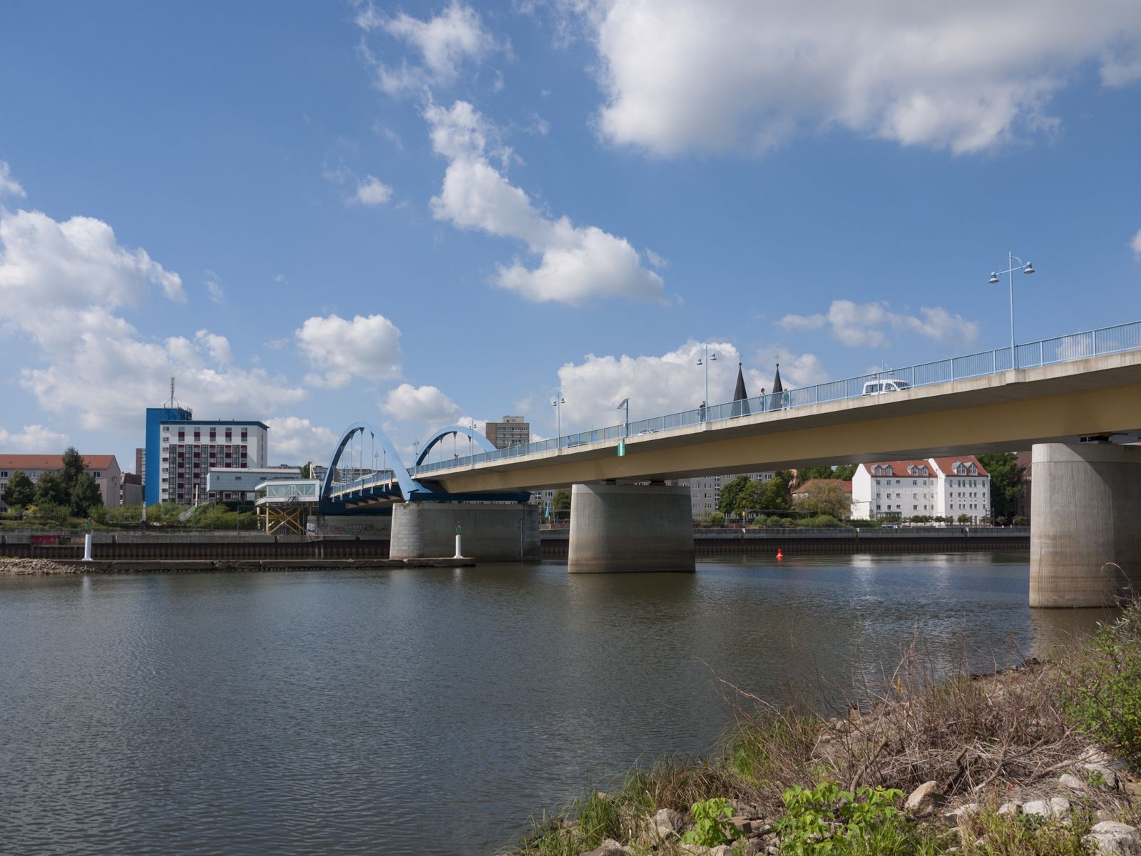 Frankfurt-Oderbruecke-Fluss