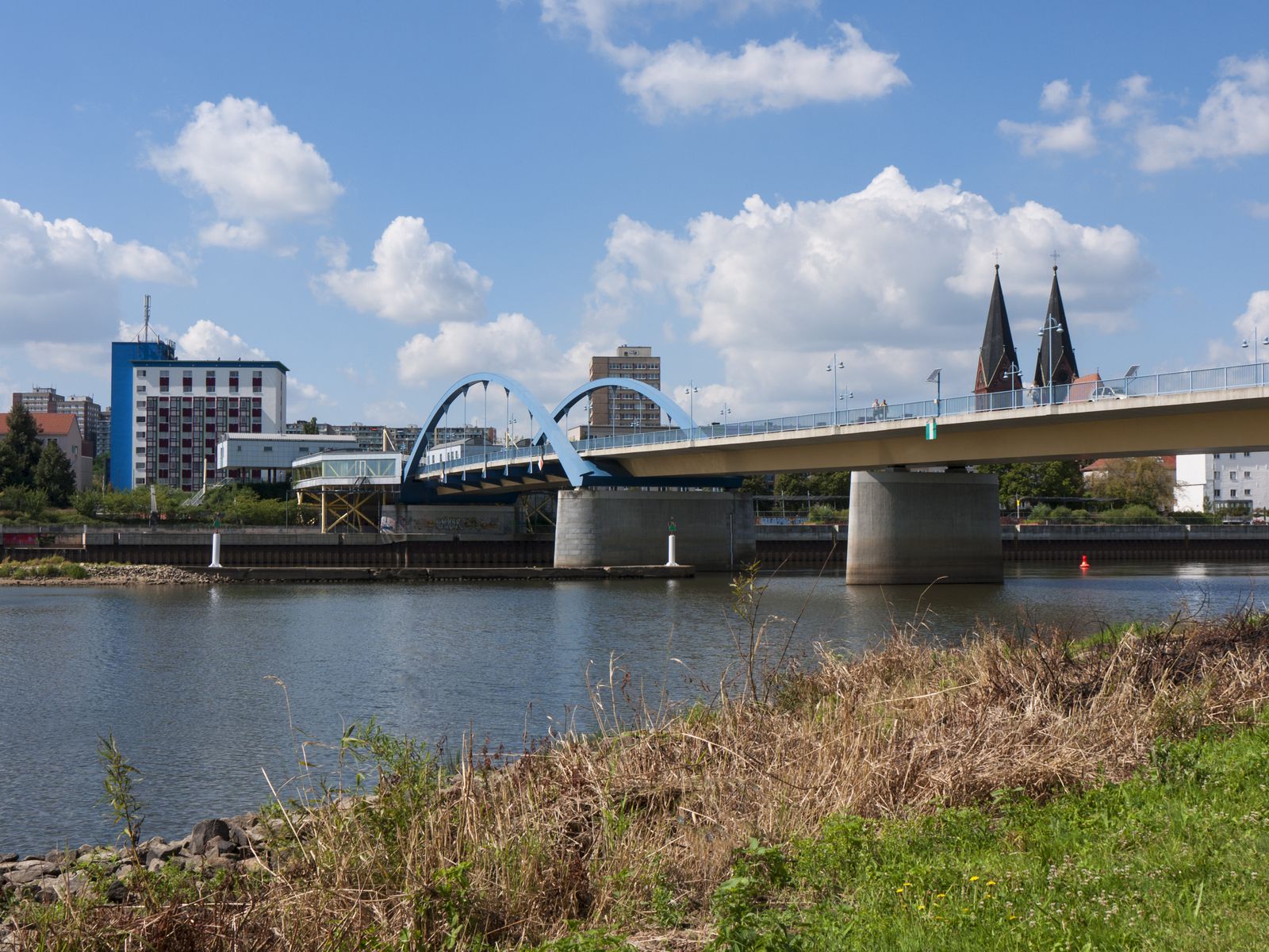 Frankfurt-Oderbruecke-Friedenskirchtuerme