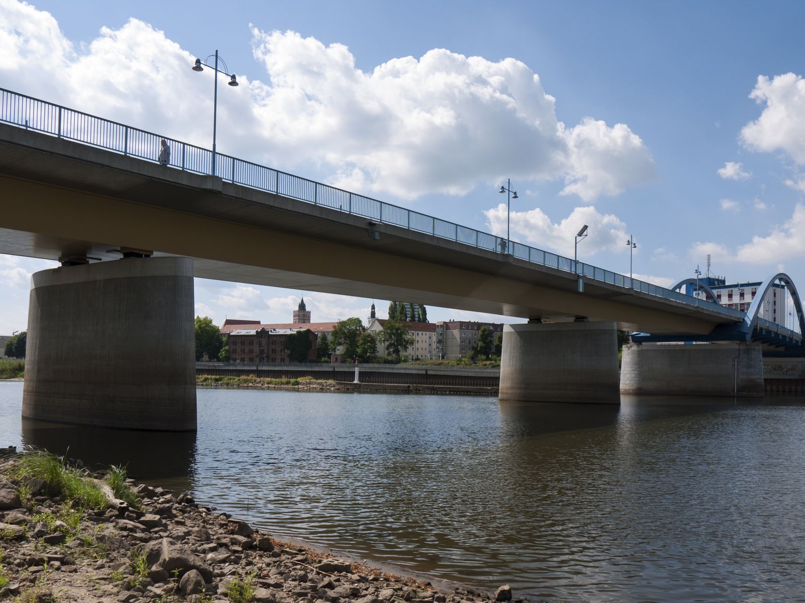 Frankfurt-Oderbruecke-unten