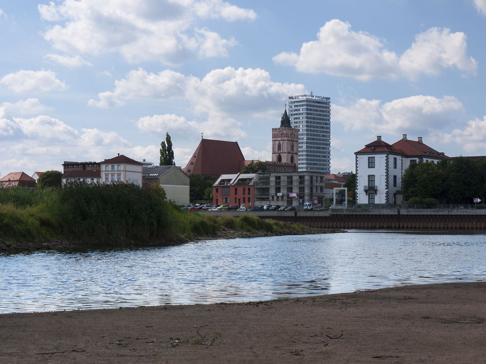 Frankfurt-Stadtblick-Oder-Strand