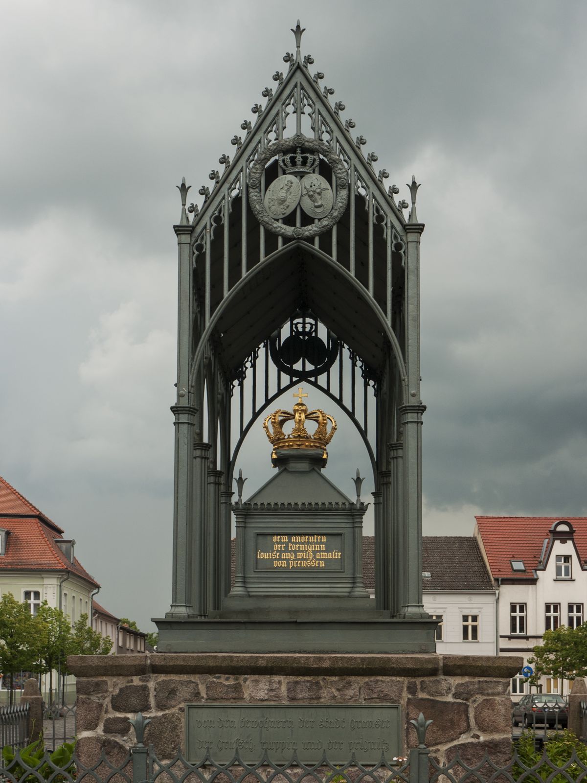 Gransee-Luisendenkmal-Krone