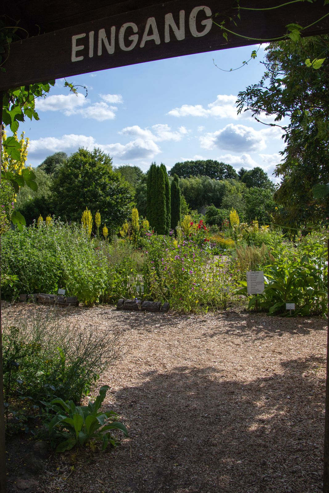 Himmelpfort-Klostergarten-Eingang-3