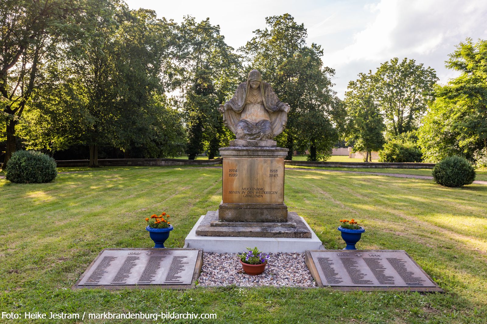 Lauchhammer-Schlosspark-Kriegerdenkmal