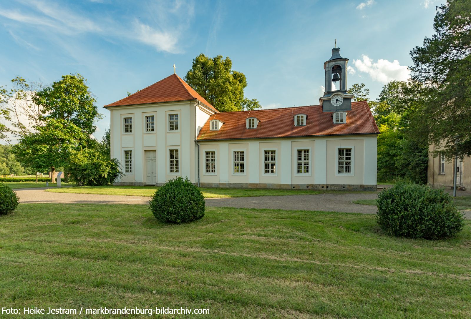 Lauchhammer-Schlosspark-Schlosskirche und Reste der Orangerie