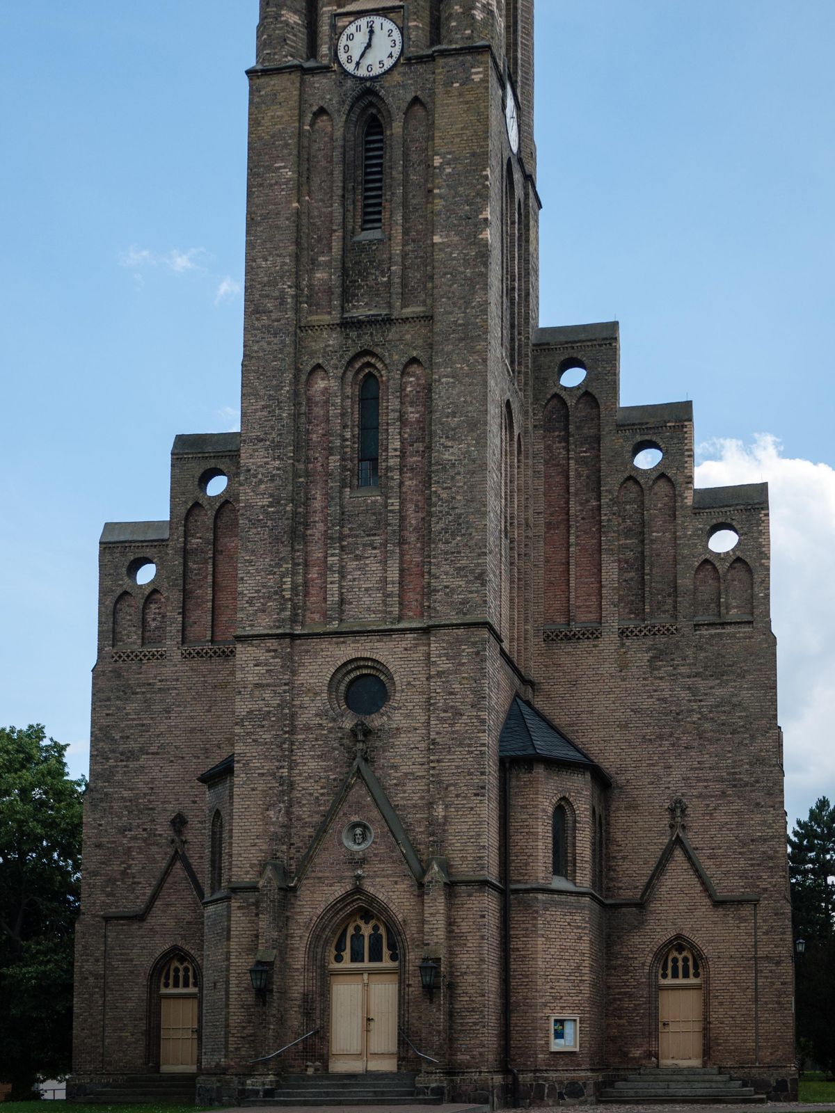 Fehrbellin-Kirche-Front