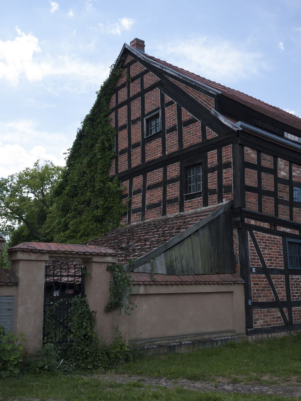 Garz-Fachwerkscheune-Seite