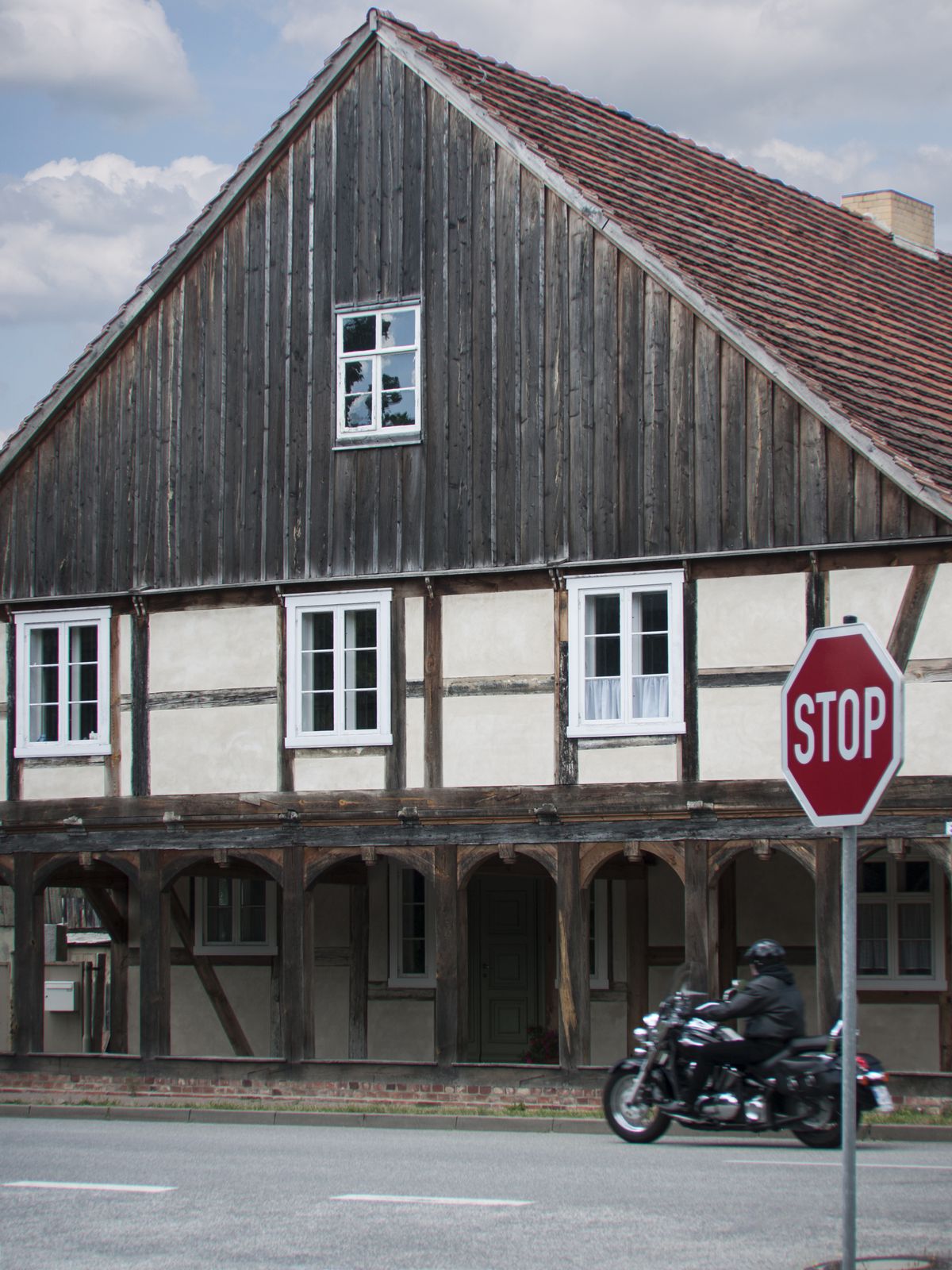 Garz-Vorlaubenhaus-Biker