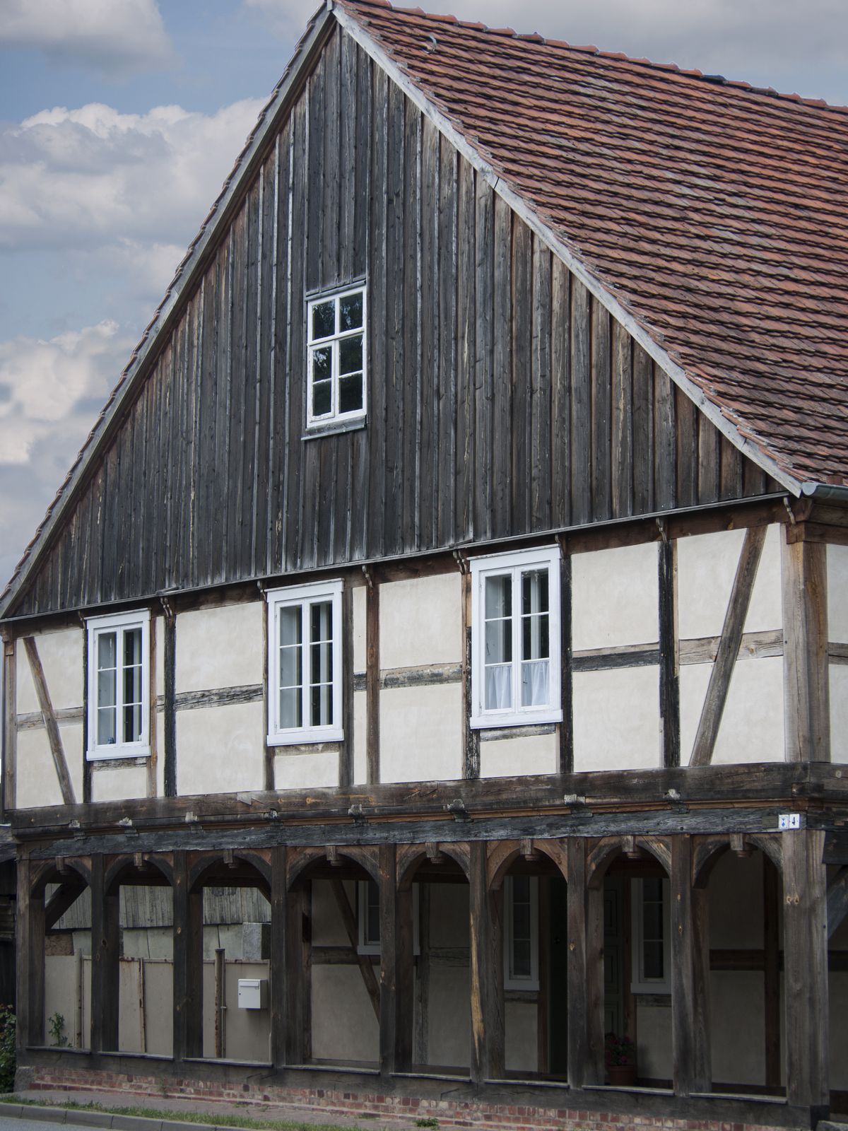 Garz-Vorlaubenhaus-Front