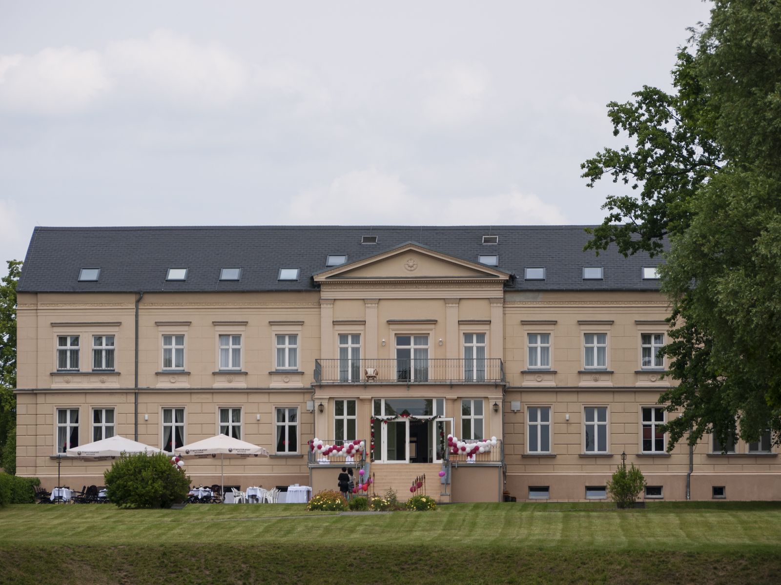Gnewikow-Gutshaus-Wasserseite