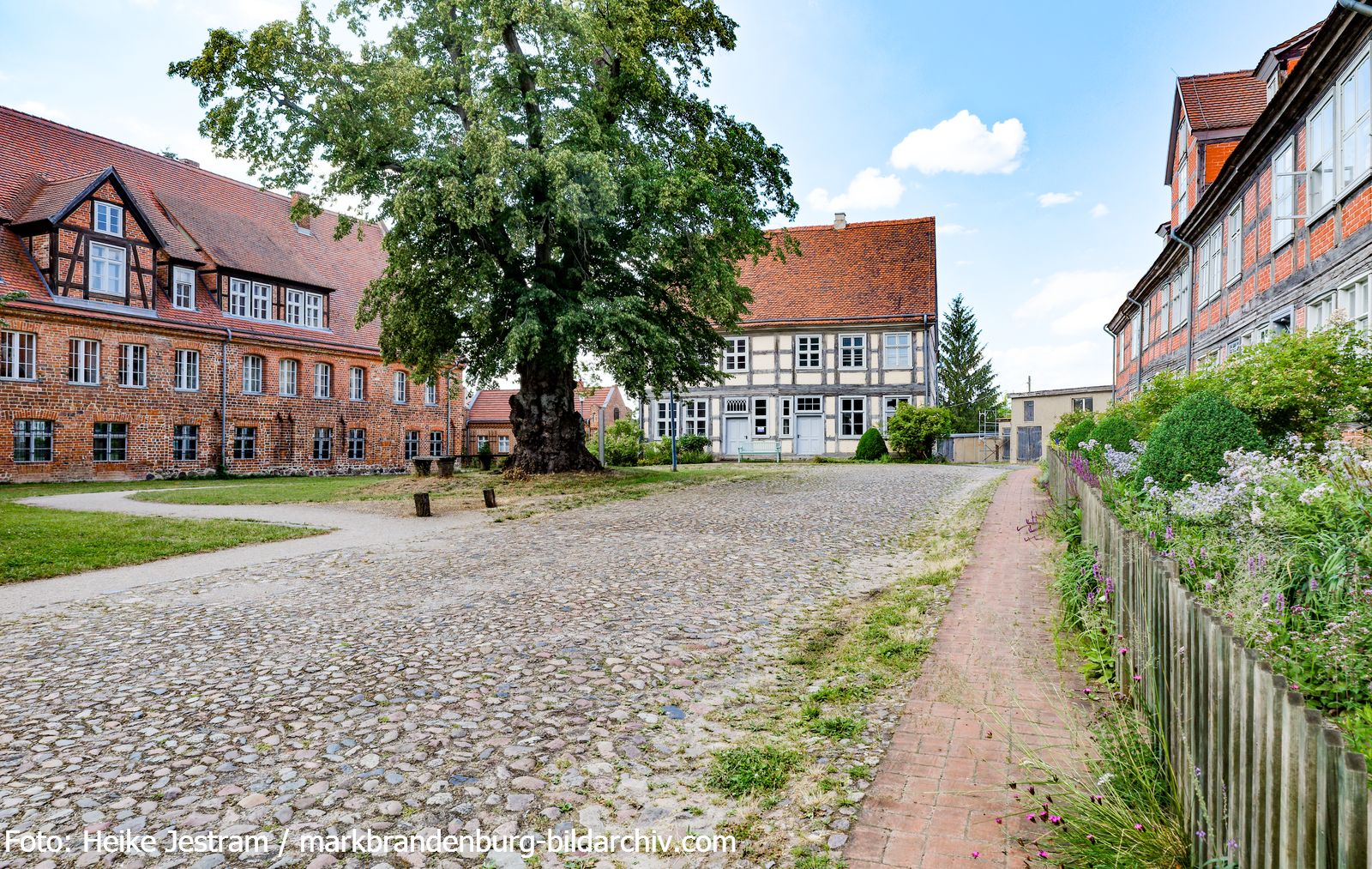 Kloster Stift zum Heiligengrabe - Wegweiser