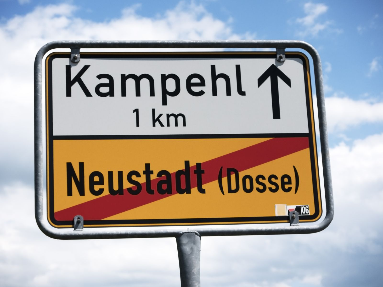 Neustadt-Ortsausgangsschild