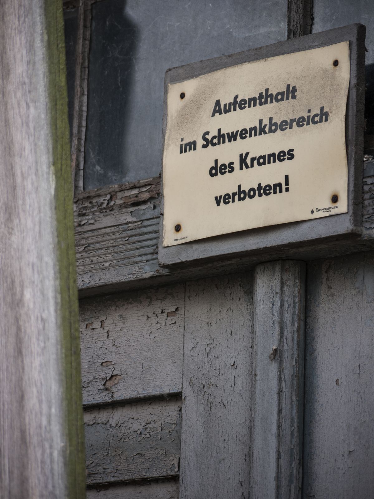 Protzen-Industriebau-Gefahrenschild