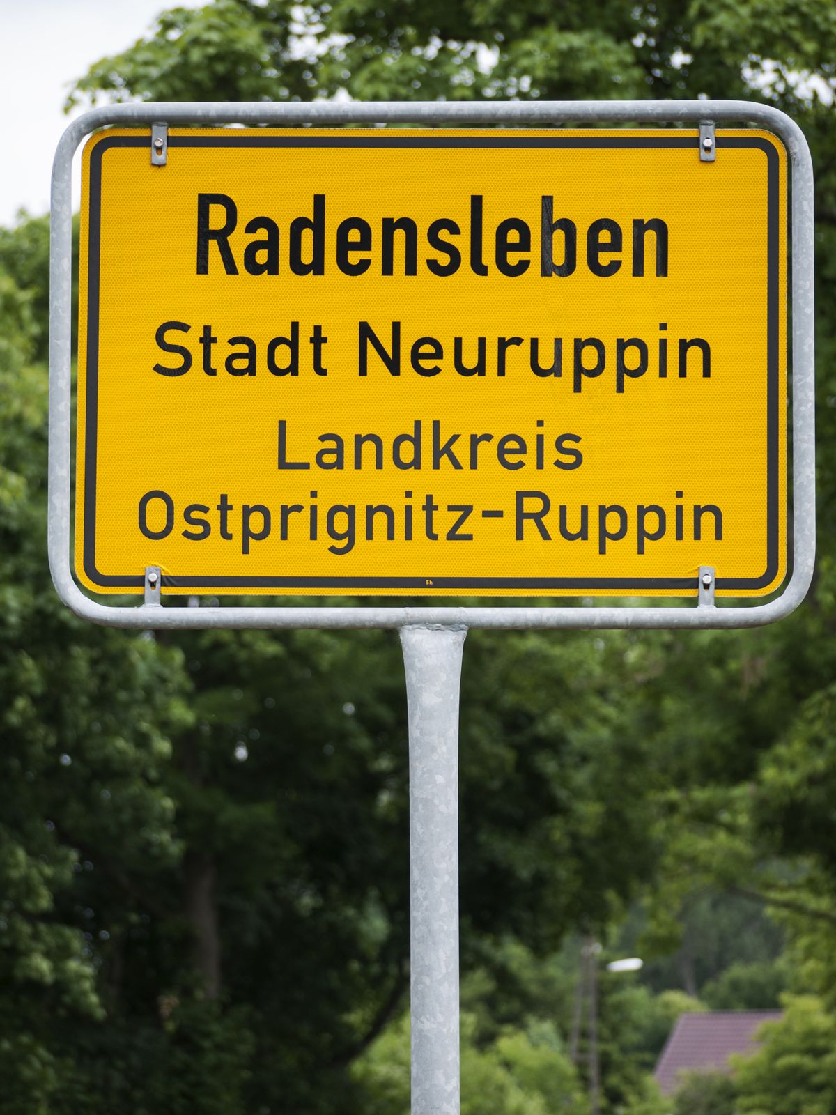 Radensleben-Ortseingangsschild