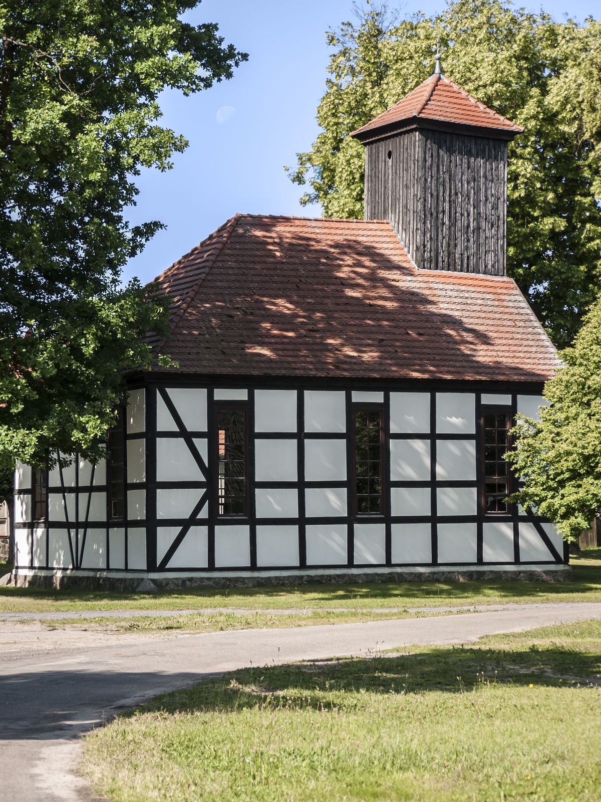 Tramnitz-Kirche-Seite