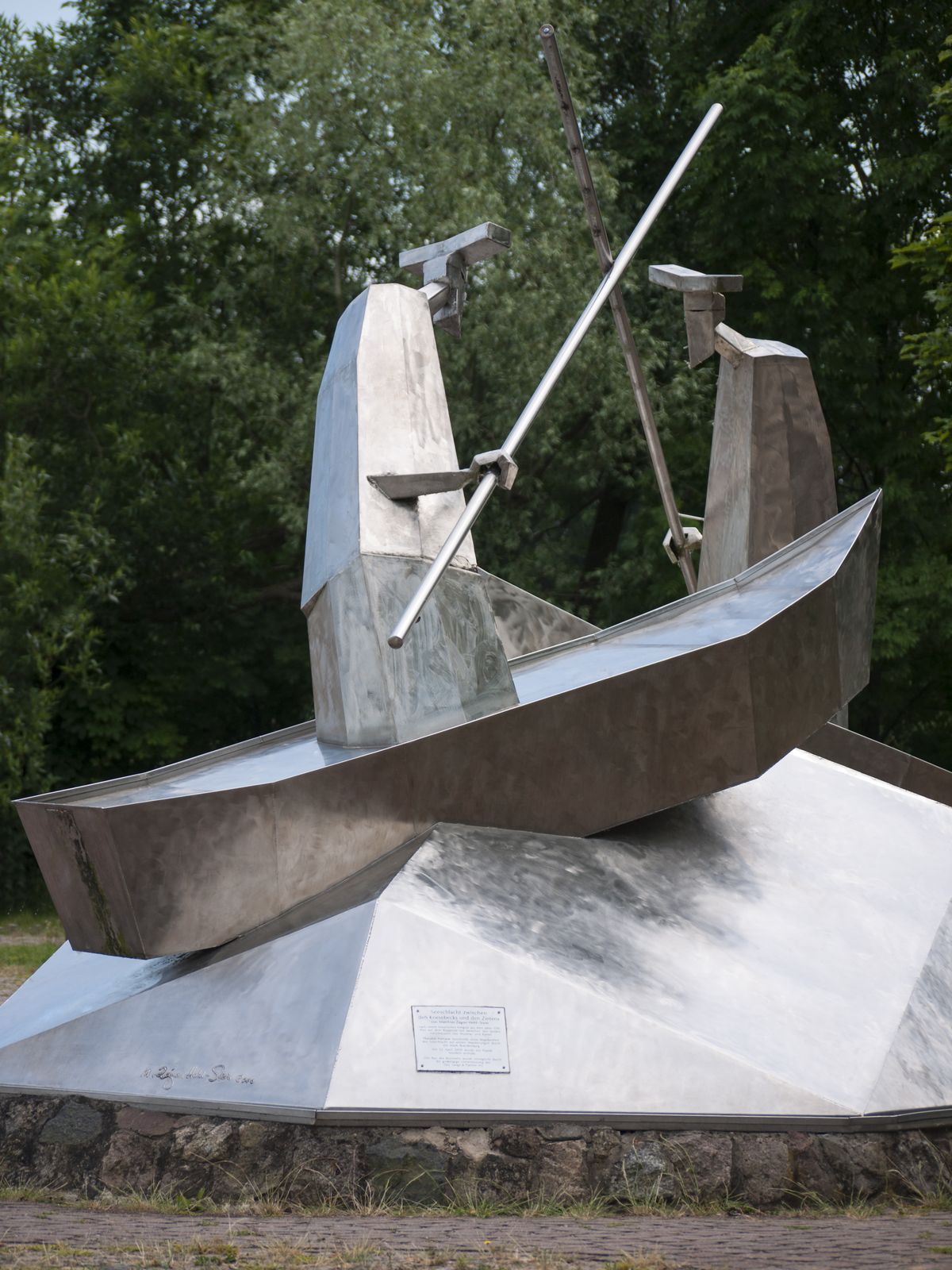 Wustrau-Brunnenskulptur-Seeschlacht
