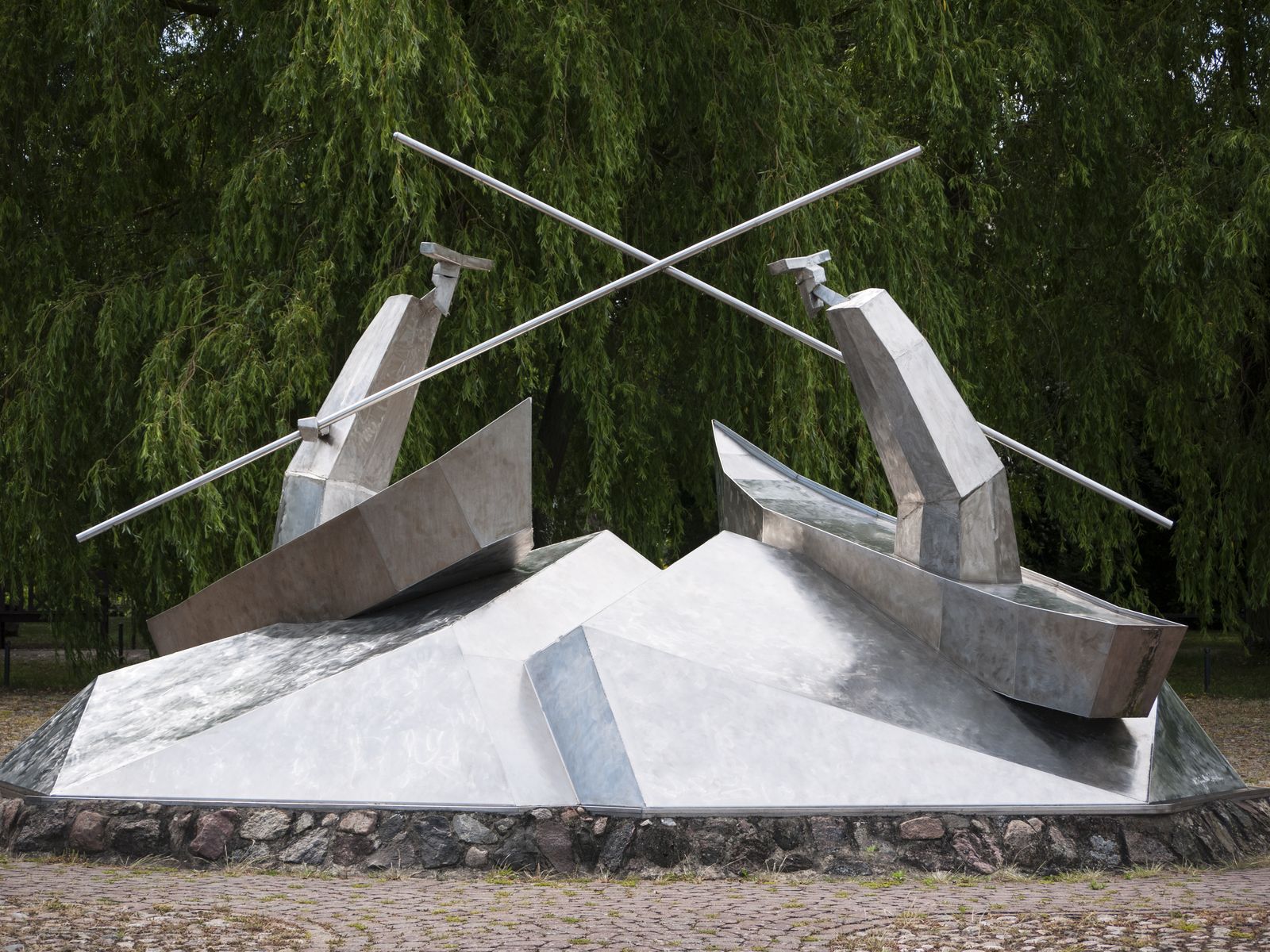 Wustrau-Brunnenskulptur