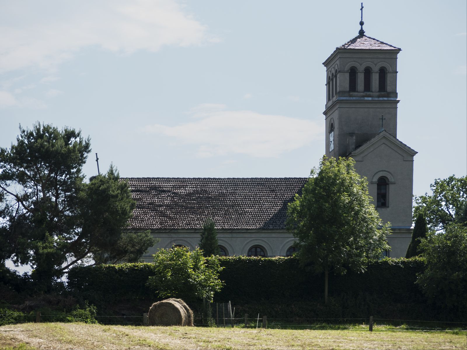 Wuthenow-Kirche-Feld