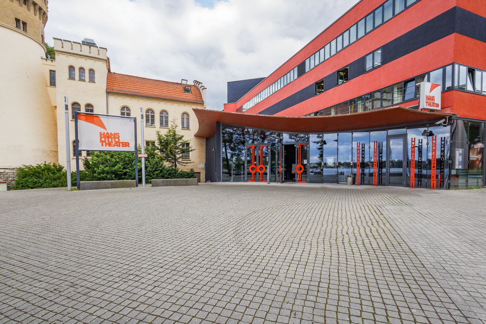 Potsdam-Schiffbauergasse-Hans-Otto-Theater