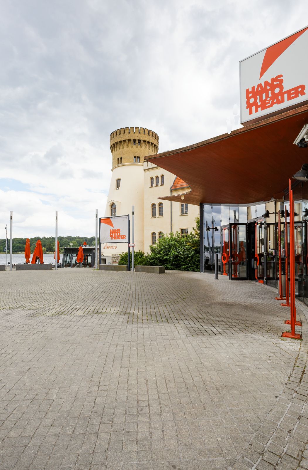 Potsdam-Schiffbauergasse-Zichorienmühle und Hans-Otto-Theater