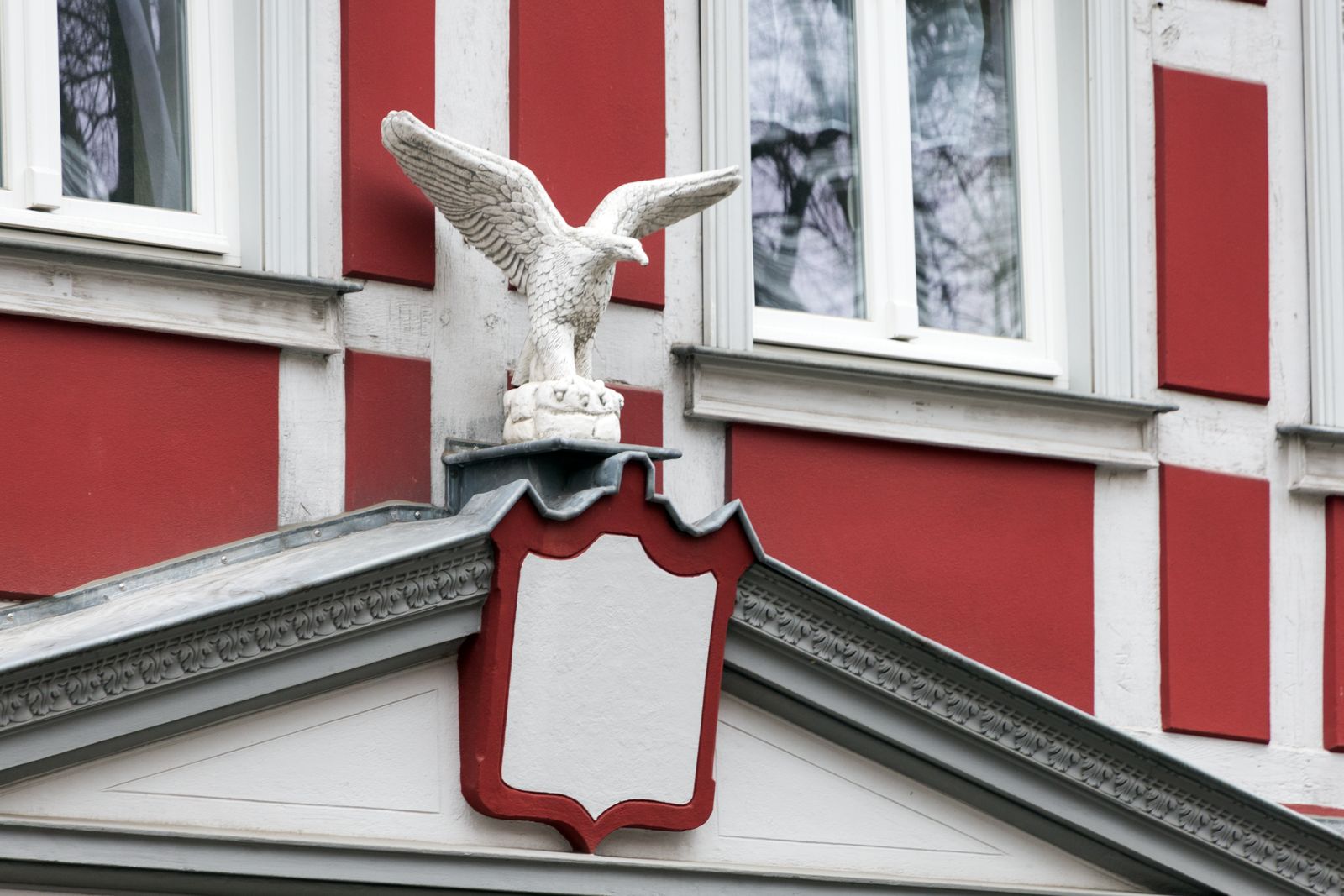 Pritzwalk - Adler an Wohnhaus in der Grünstraße