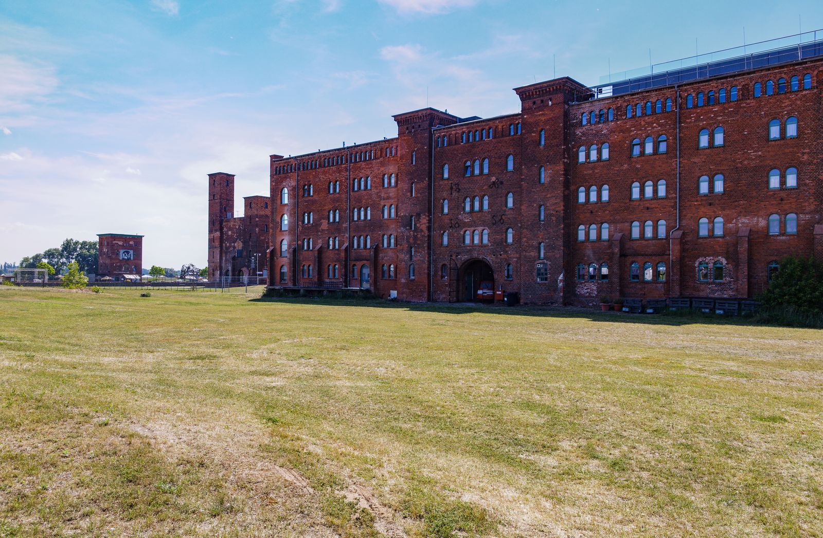 Wittenberge - Ehemalige Ölmühle, heute Elbe Ressort Wittenberge und Veranstaltungsort der Elblandfestspiele