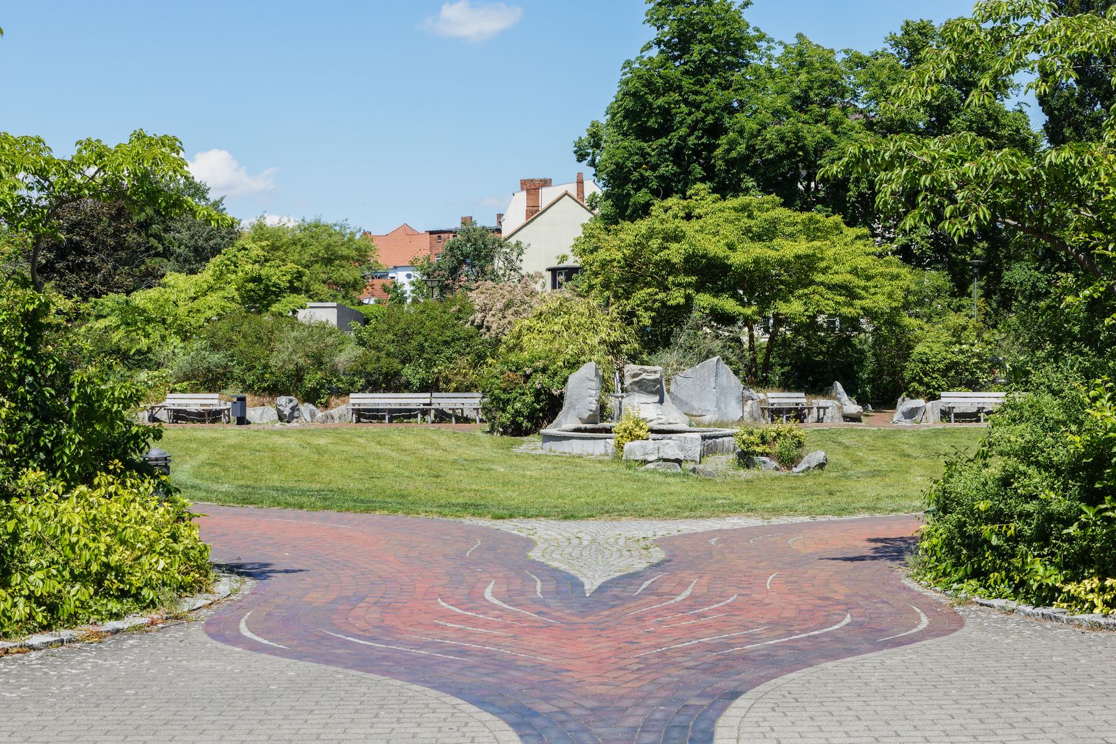 Wittenberge - Park neben dem Rathaus am Platz der Freiheit