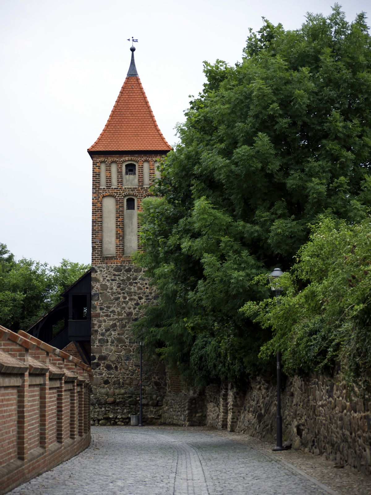 Turm am Suedhang-Jueterbog